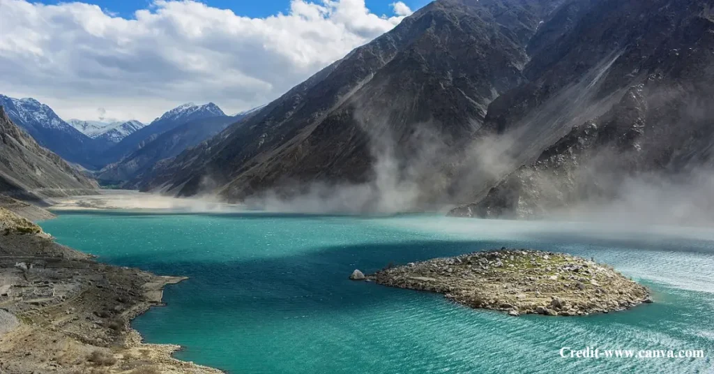https://exploretrendz.com/